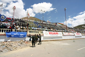 Oruro, festival de bandas, 8000 musiciens au rendez-vous