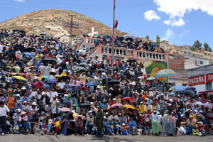 la foule en liesse a Oruro