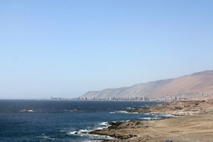 La ville d'Iquique entoure du desert et de la mer