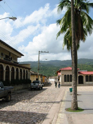 Amérique Centrale, Honduras, Copan Ruinas, grand place