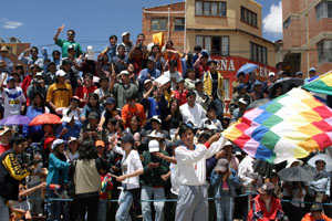 La foule au festival de bandas d'Oruro