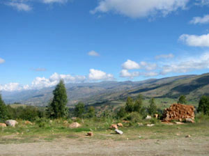 Bolivie, Cochabamba, Chapare, paysage montagneux avant l'arrivee dans la jungle