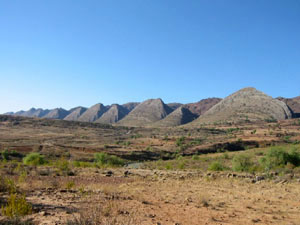 Bolivie, Cochabamba, Toro Toro, ligne de montagnes dites "les bosses" de torotoro